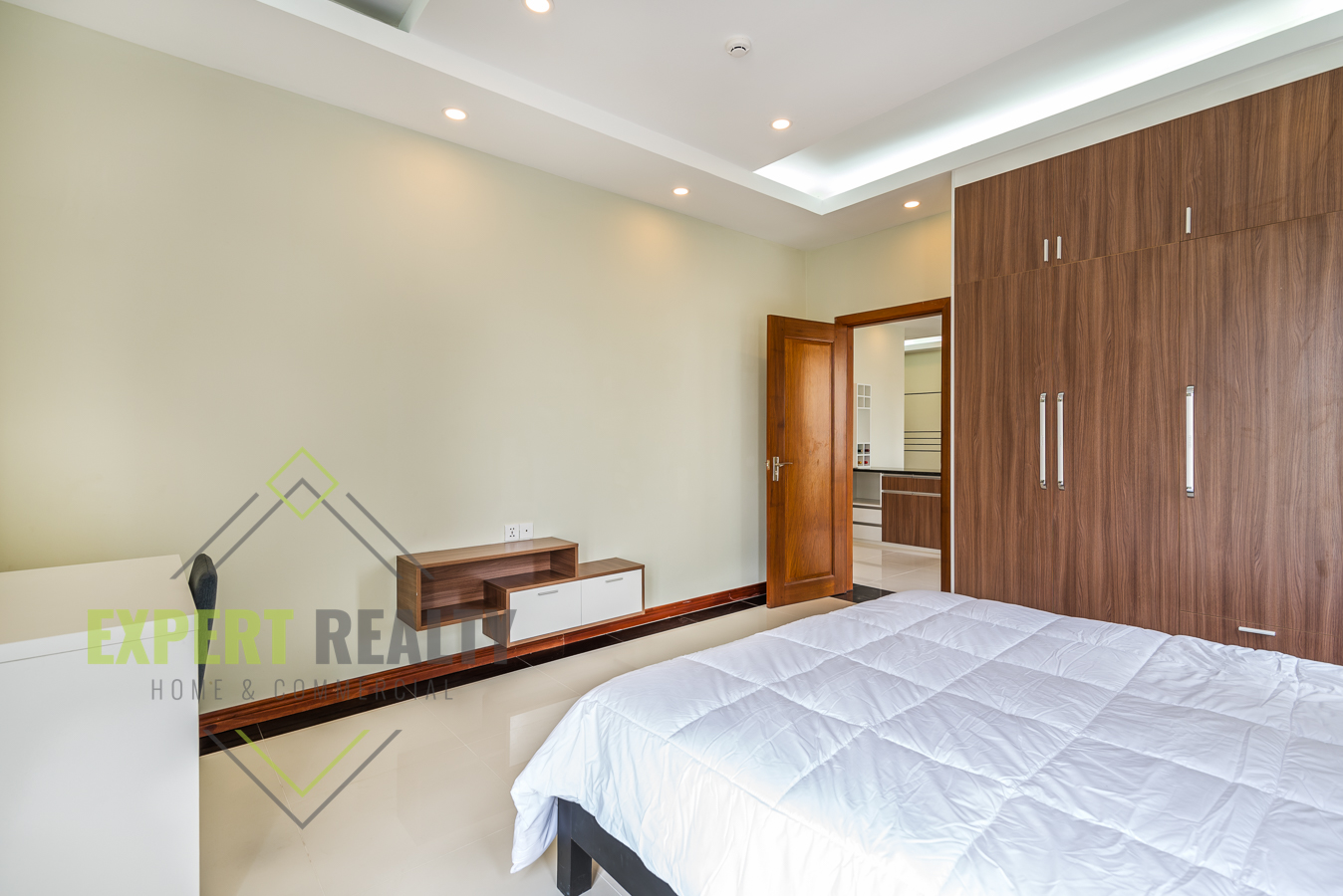 Apartment for Rent in Cambodia Phsar Derm Thkov Area 1 Bedroom Gym and Pool Expert Realty