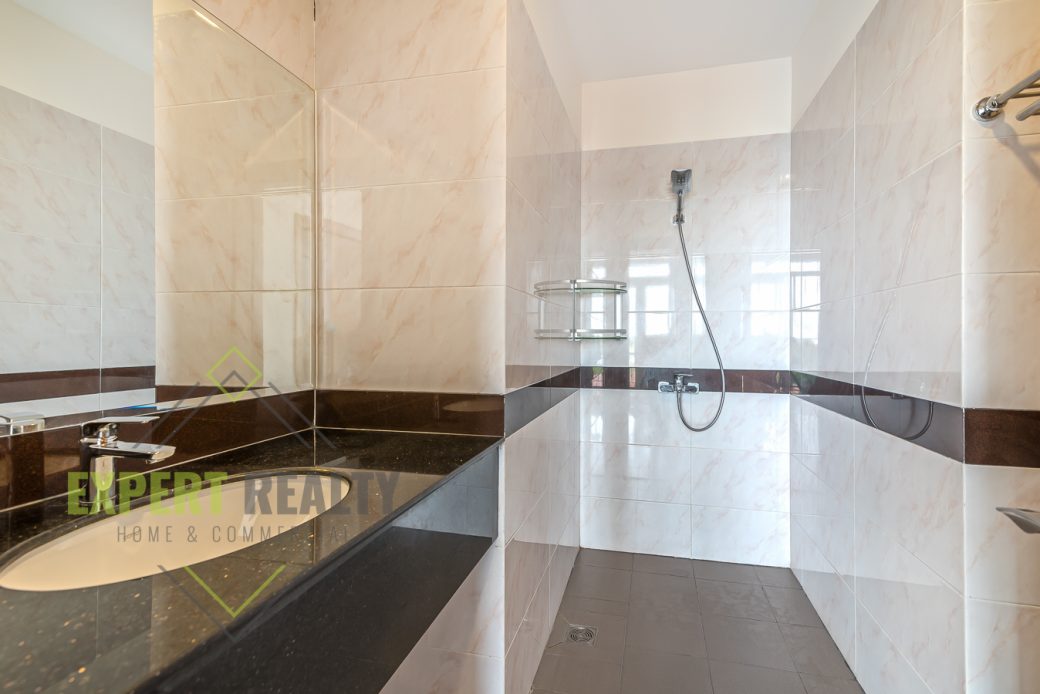 Apartment For Rent In Phnom Penh-4