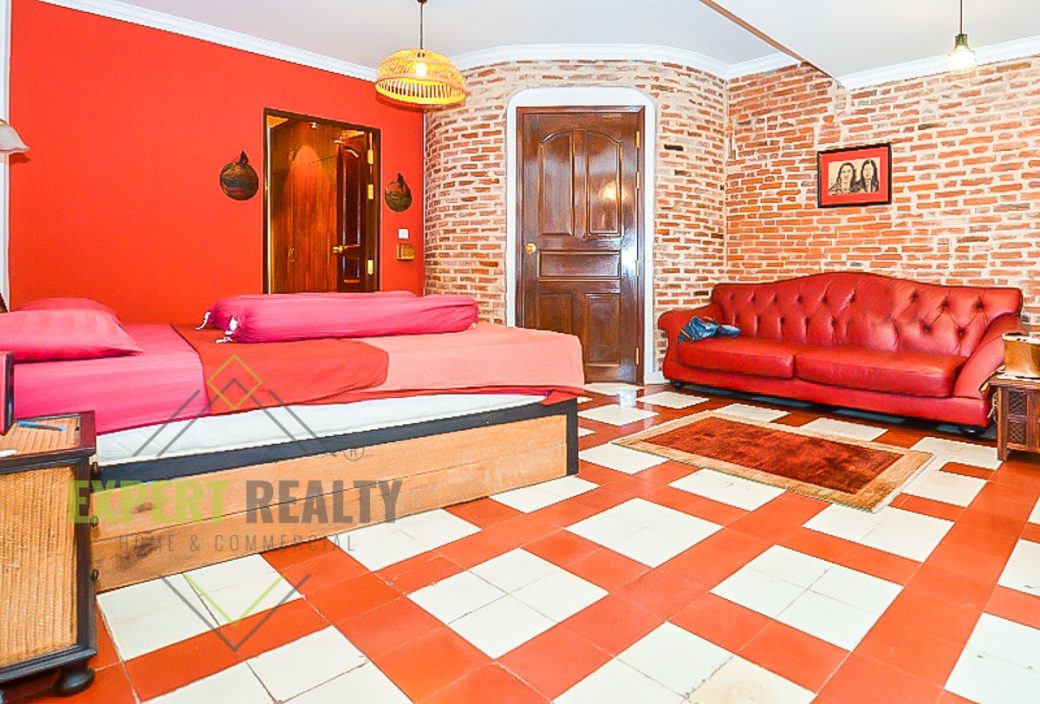 Renovated House in Daun Penh Area Riverside 4 Bedroom Expert Realty